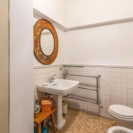 Willa Vandelli - Nel Cuore Della Motor Valley