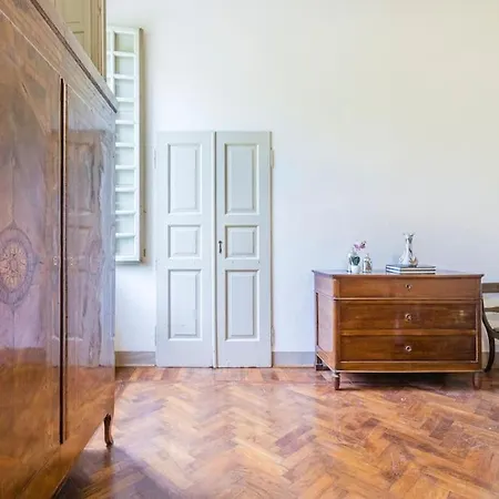 Willa Vandelli - Nel Cuore Della Motor Valley *